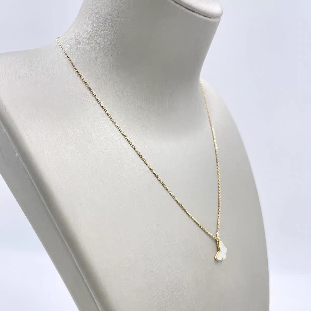 Van cleef & Arpels Sweet Alhambra collier