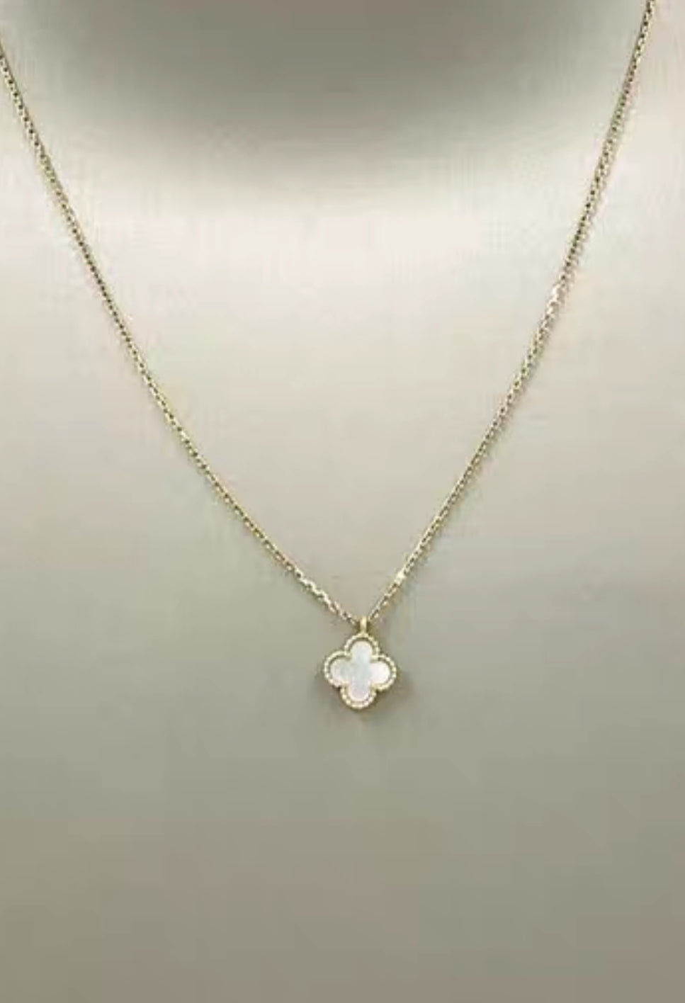 Van cleef &Arpels Sweet Alhambra collier