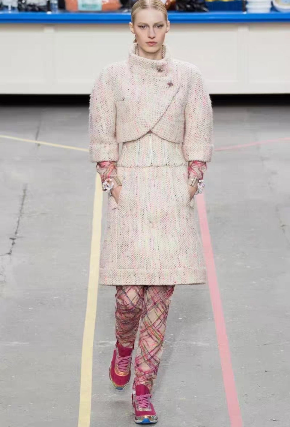 Chanel blazer courte