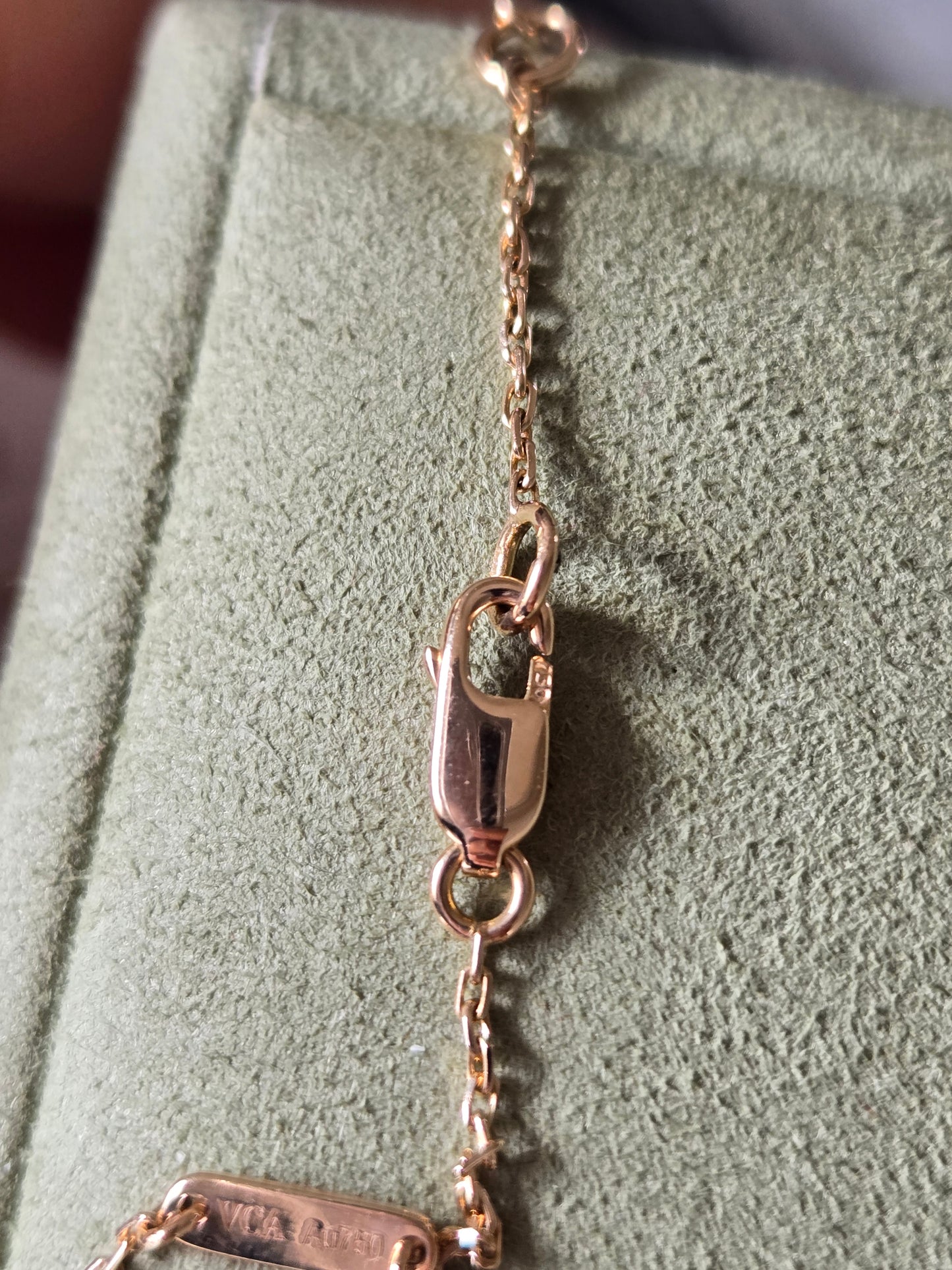 Van cleef &Arpels Sweet Alhambra collier