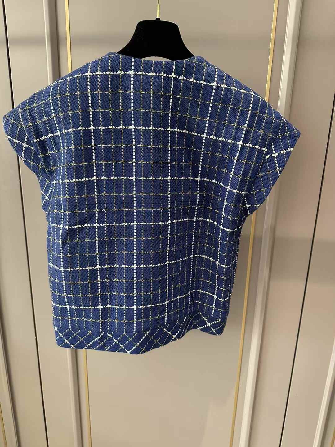 Chanel veste sans manche