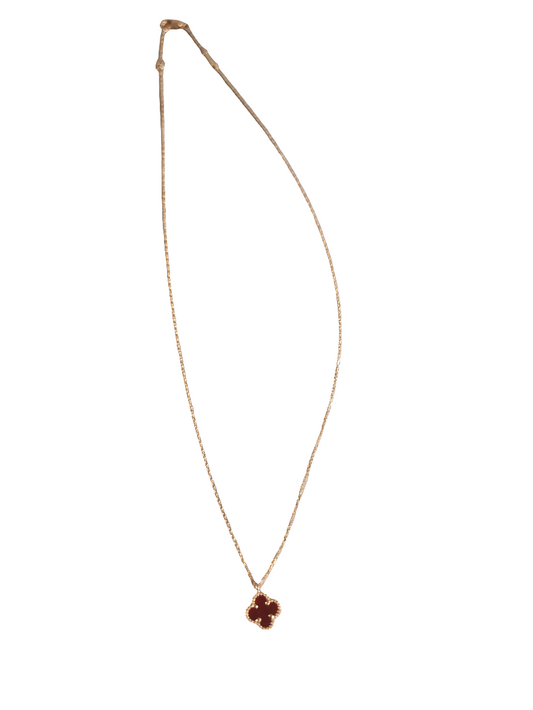 Van Cleef & Arpels collier en nacre Sweet Alhambra