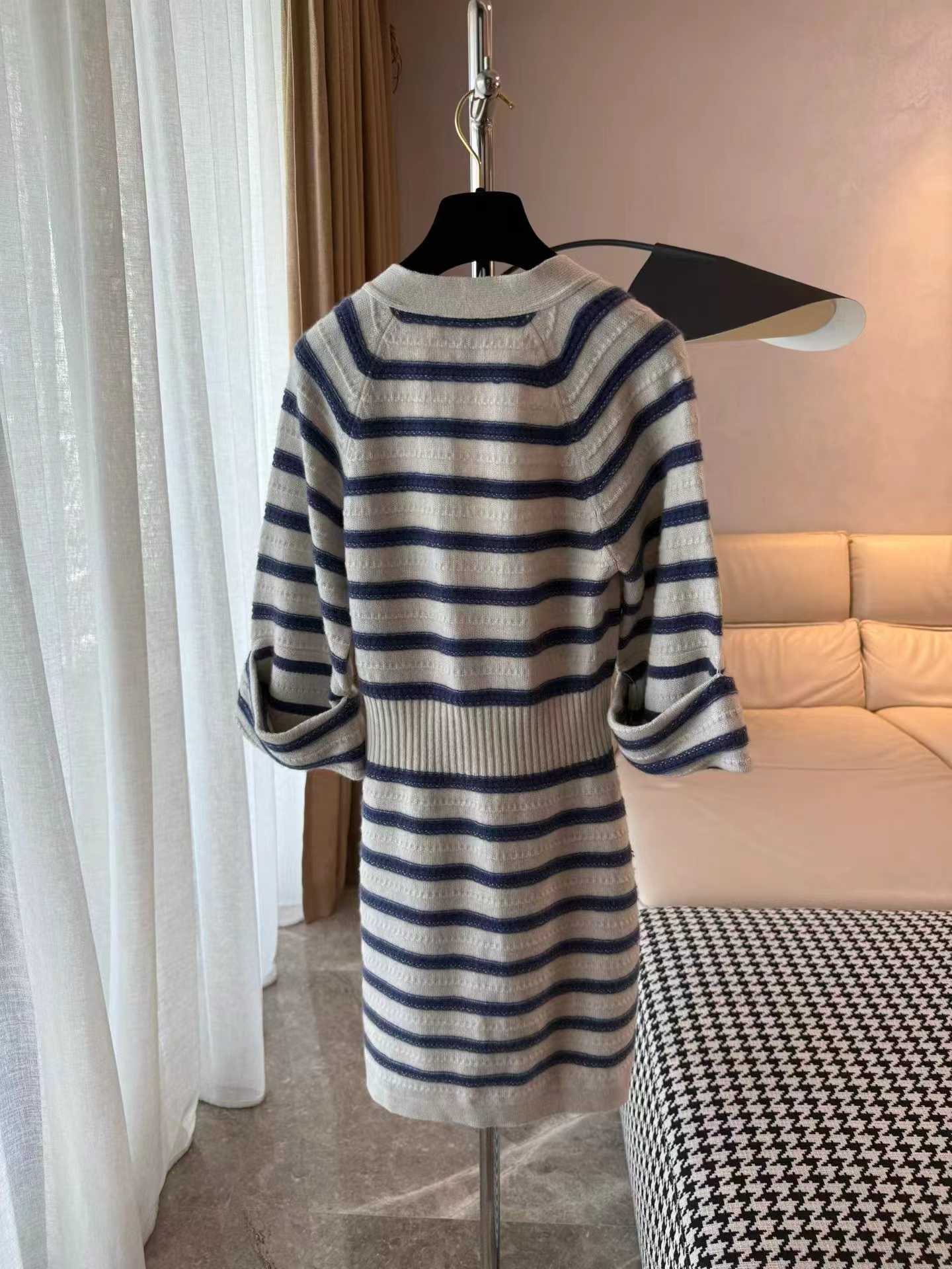 Chanel robe/cardigan