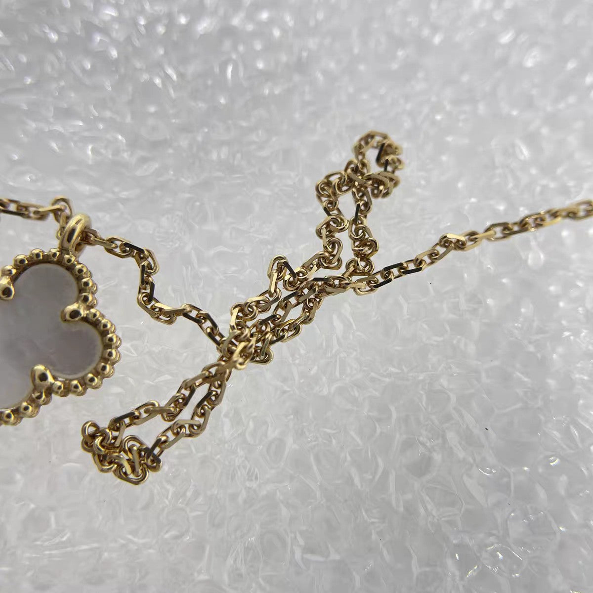 Van cleef &Arpels Sweet Alhambra collier