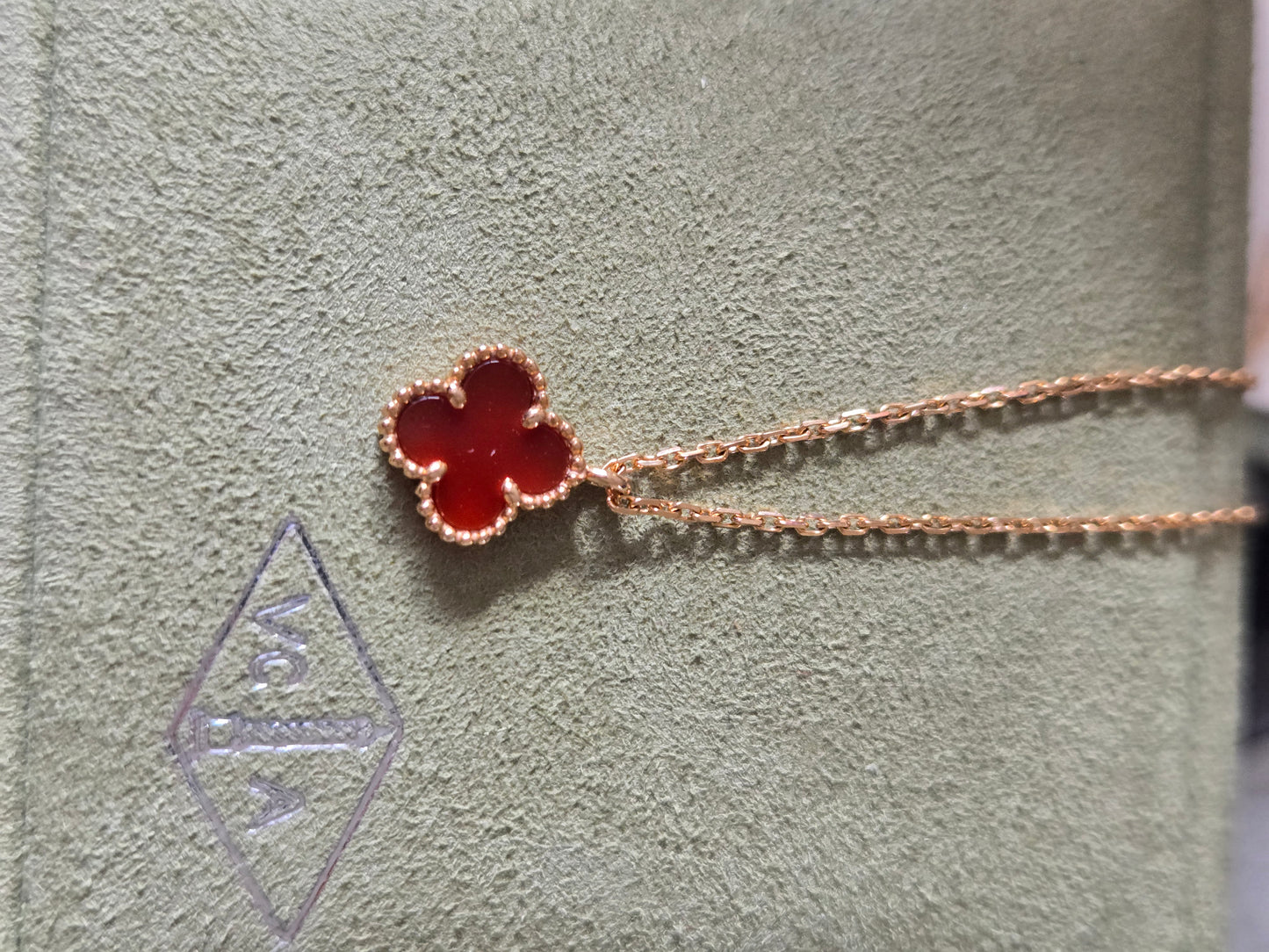 Van cleef &Arpels Sweet Alhambra collier