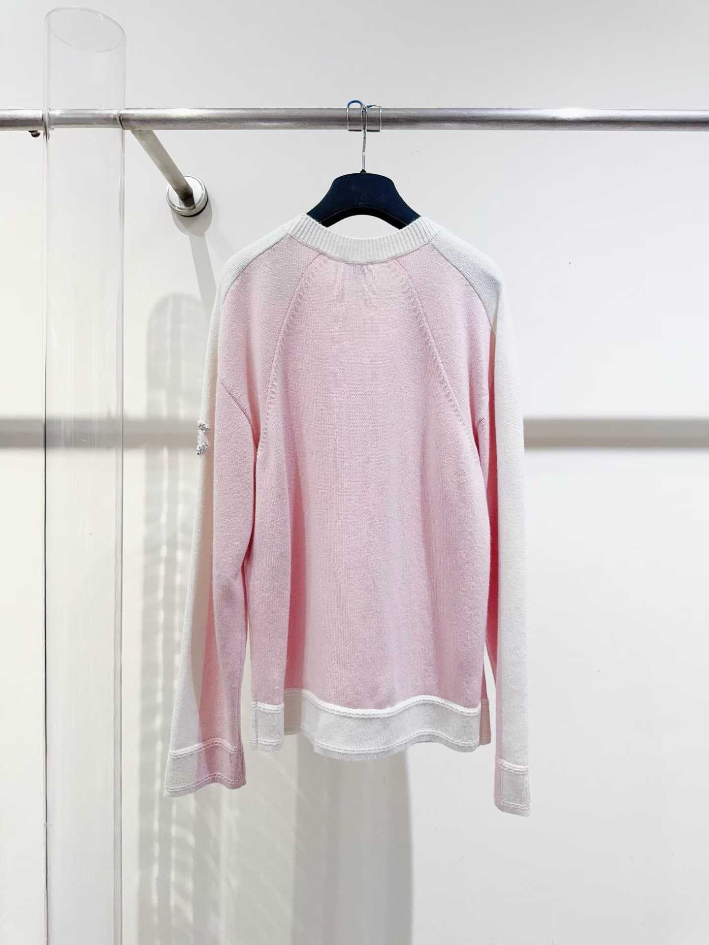 Chanel pull collection 24C