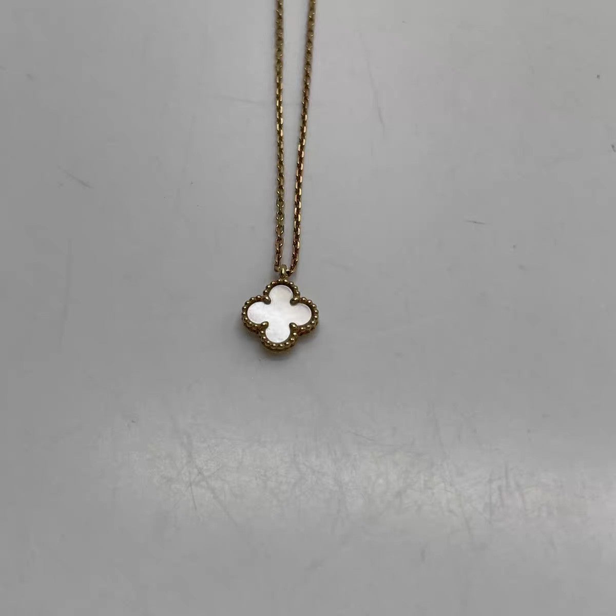 Van cleef &Arpels Sweet Alhambra collier