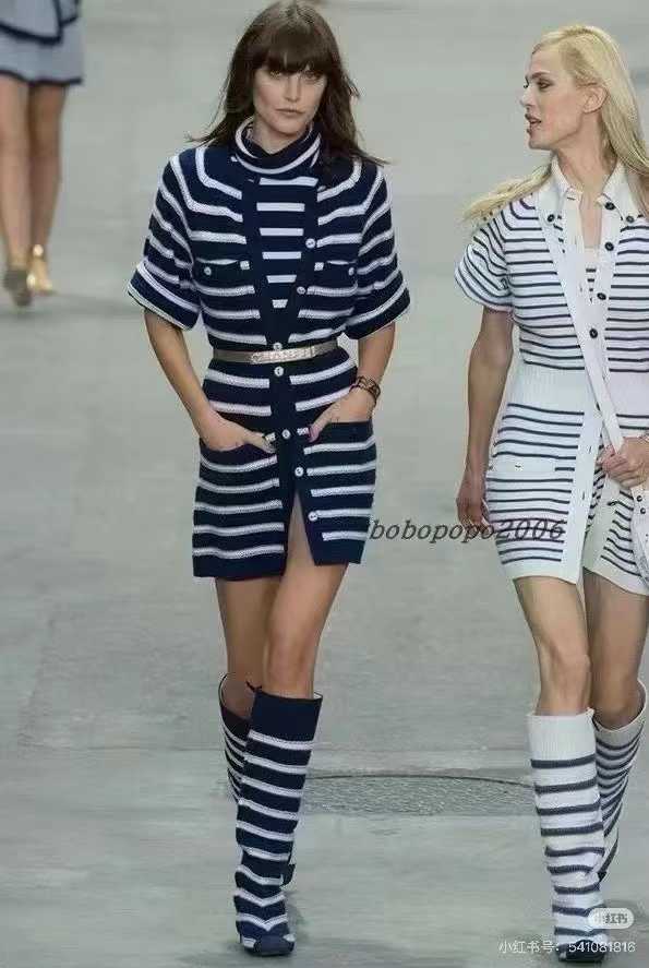 Chanel robe/cardigan