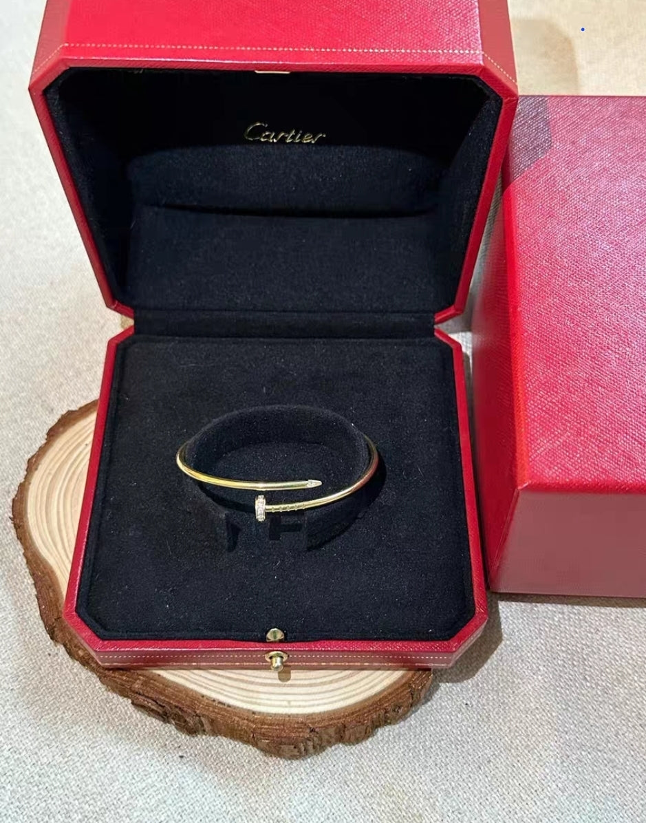 Cartier Just un clou bracelet PM