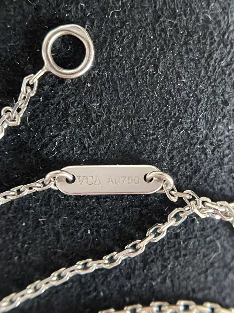 Van cleef& Arpels sweet Alhambra collier diamants