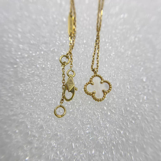 Van cleef &Arpels Sweet Alhambra collier