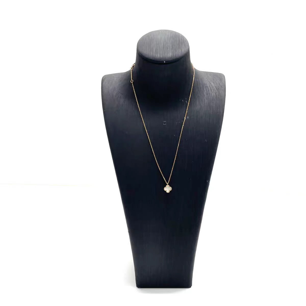 Van cleef &Arpels Sweet Alhambra collier