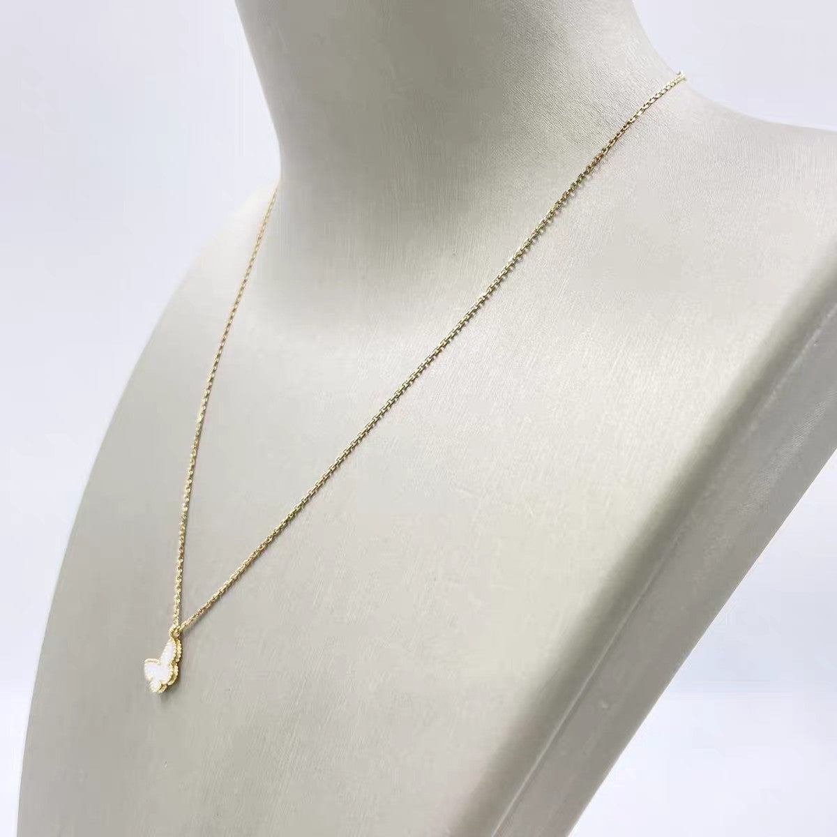 Van cleef & Arpels Sweet Alhambra collier