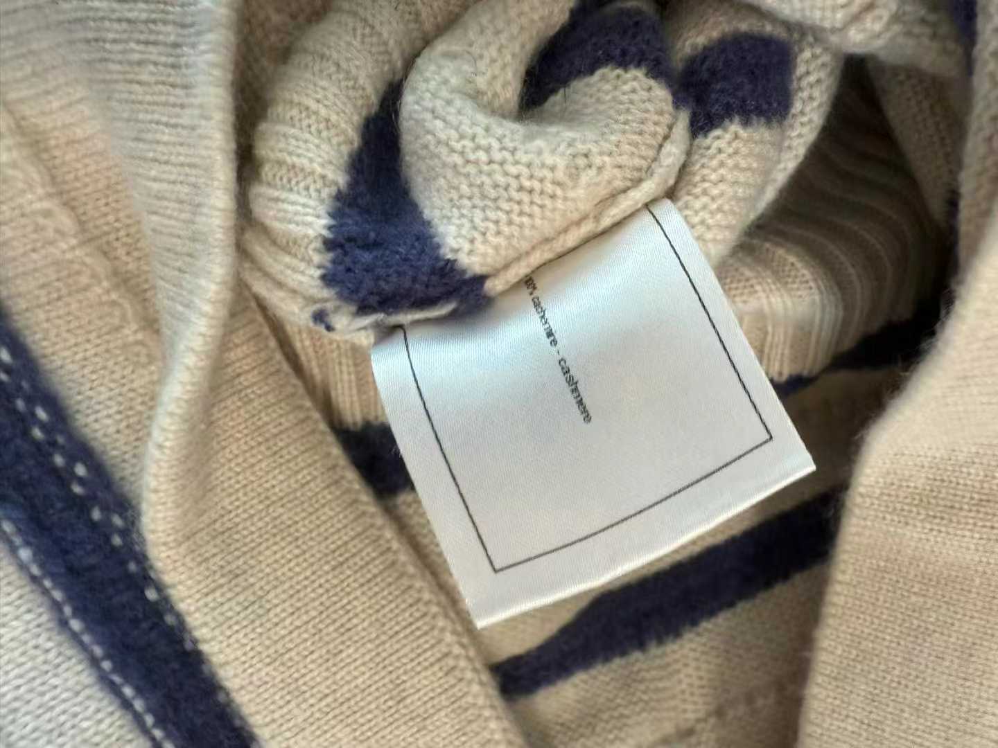 Chanel robe/cardigan